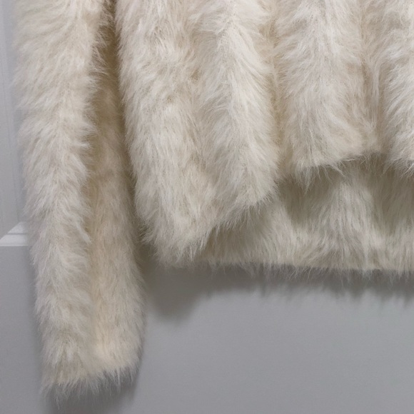 Fuzzy Sweater H&M - Picture 5 of 8